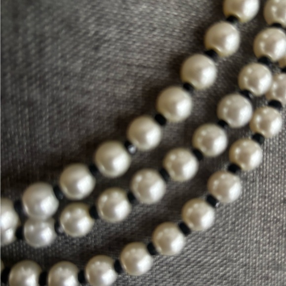 Vintage Pearl Flower Pendant Statement Necklace - Picture 5 of 6